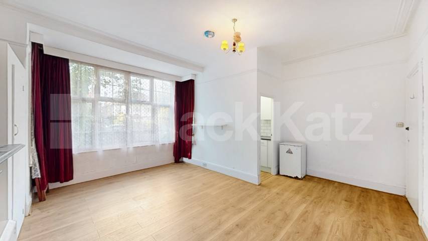 Modern Studio Aylestone Avenue, Brondesbury 